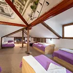 게스트하우스 House For Up To 20 Guests Entire Place